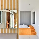 Modern 4 Bedroom With Sea Views & Salt-water Pool Вилла