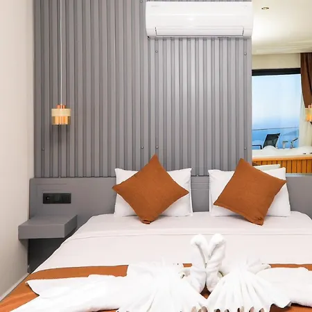 Modern 4 Bedroom With Sea Views & Salt-water Pool فيلة *