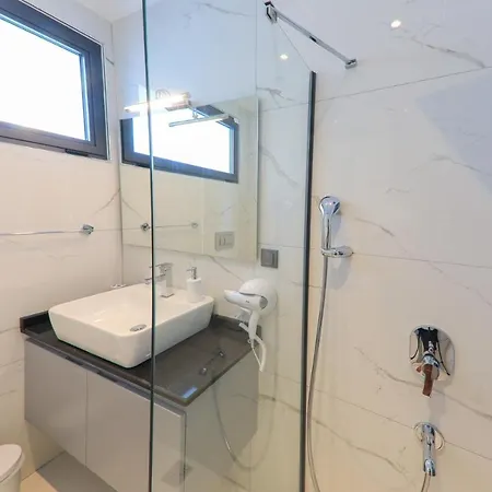 فيلة Modern 4 Bedroom With Sea Views & Salt-water Pool *