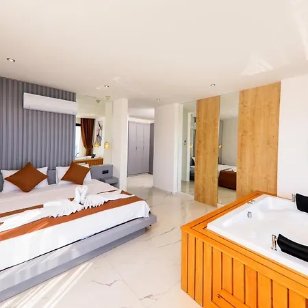 Modern 4 Bedroom With Sea Views & Salt-water Pool فيلة *