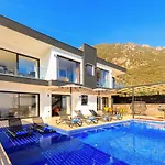 فيلة Modern 4 Bedroom With Sea Views & Salt-water Pool