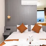 Modern 4 Bedroom With Sea Views & Salt-water Pool Villa *